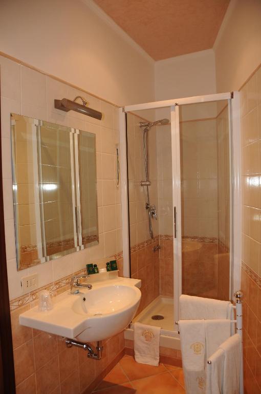 Colonna Room Rental Frascati Phòng bức ảnh