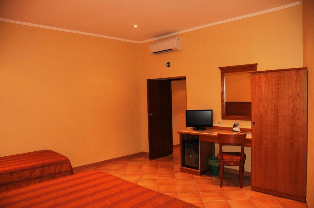 Colonna Room Rental Frascati Phòng bức ảnh